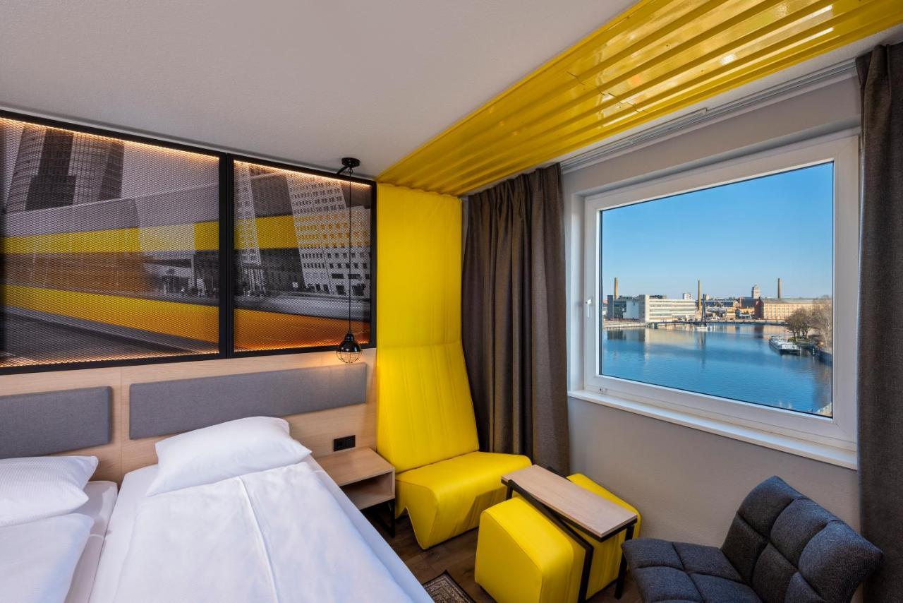 Отель Ibis Styles Berlin Treptow Экстерьер фото