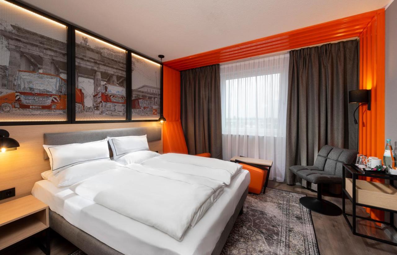 Отель Ibis Styles Berlin Treptow Экстерьер фото