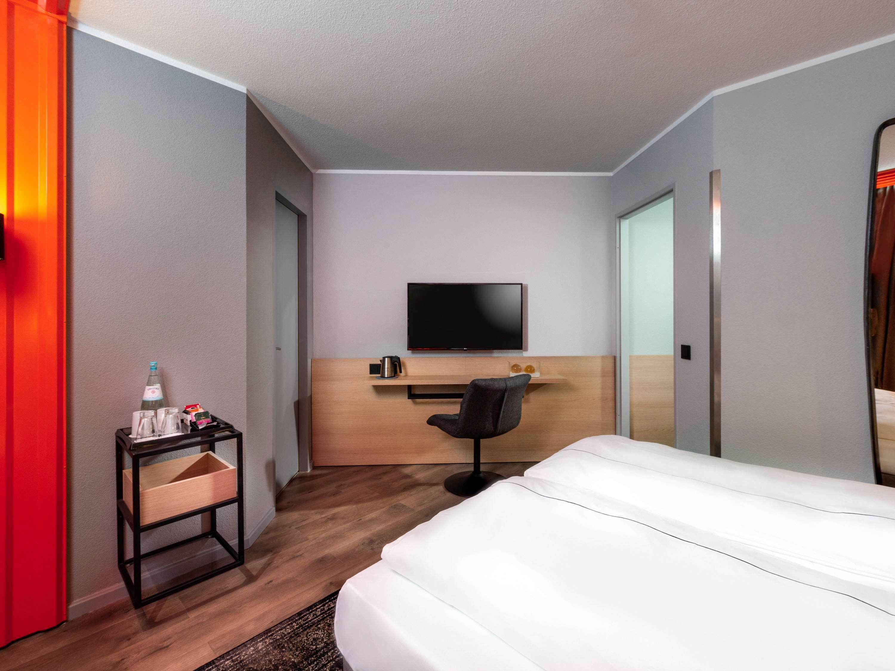 Отель Ibis Styles Berlin Treptow Экстерьер фото