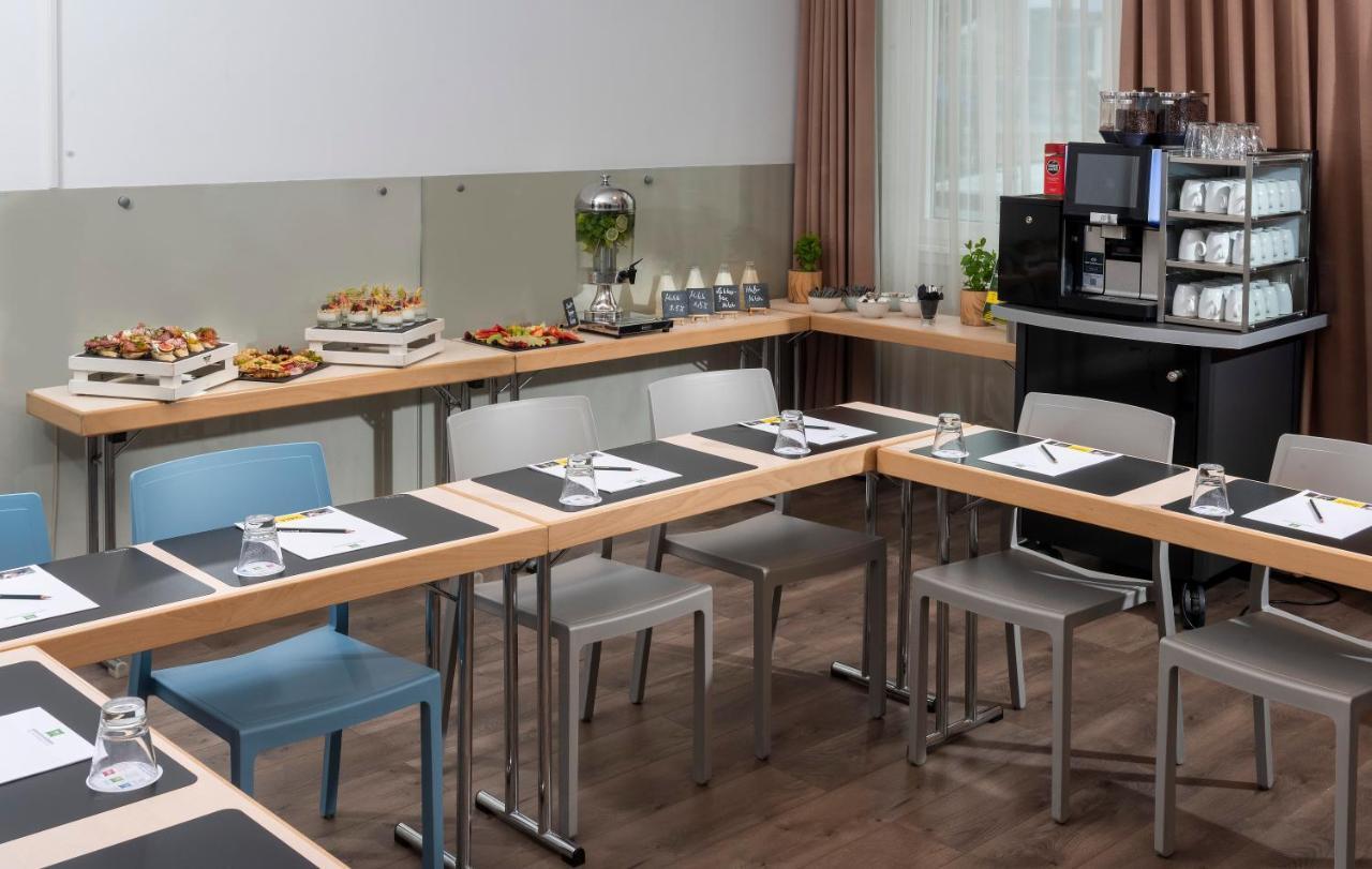 Отель Ibis Styles Berlin Treptow Экстерьер фото